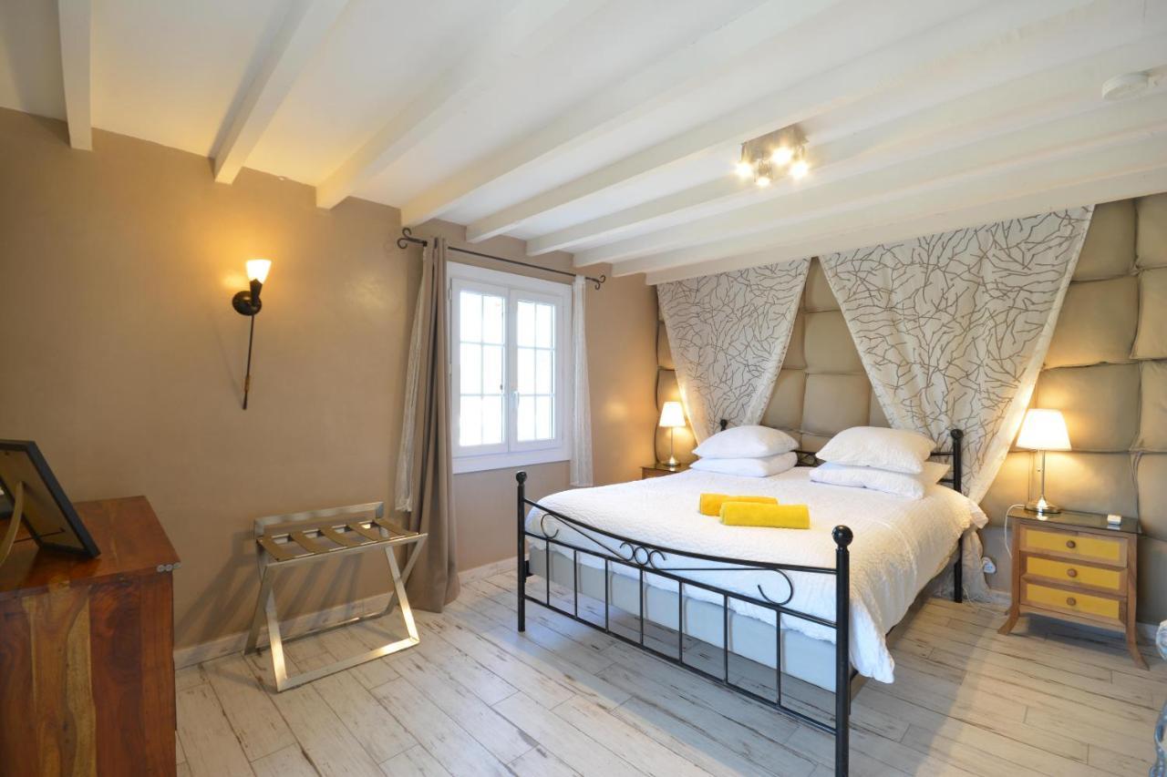 Couette-café Julien Piscine Chauffée Adult Only