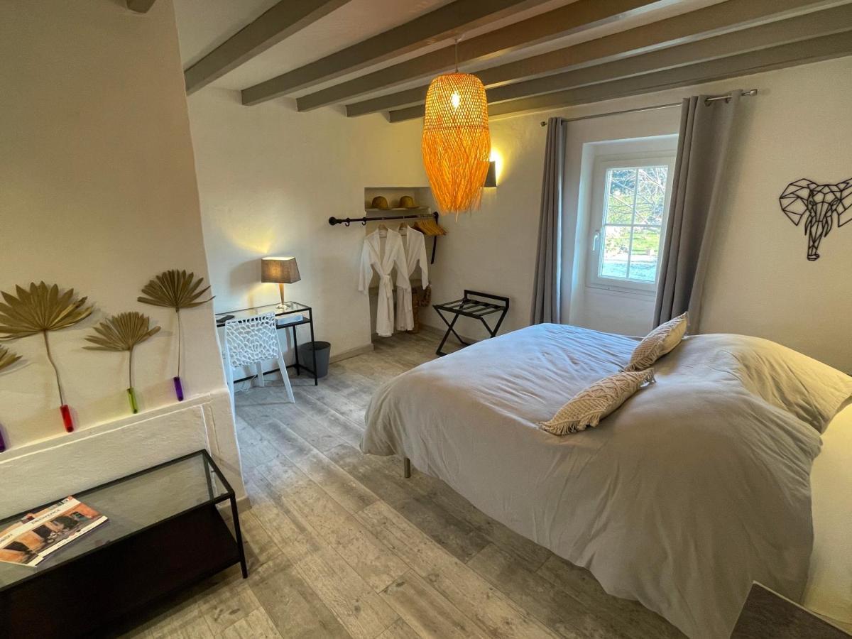 Couette-café Julien Piscine Chauffée Adult Only